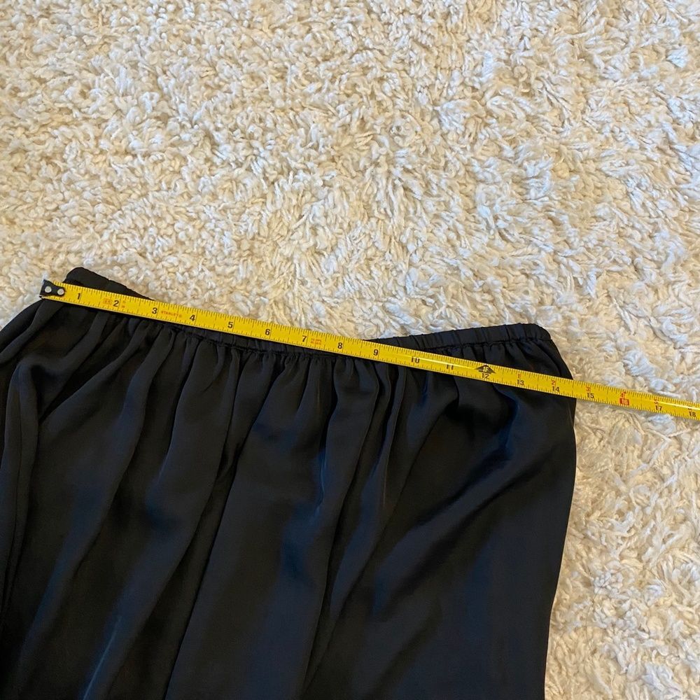 Women's United Colors of Benetton Maxi Skirt. Black. Medium. Resortwear. Goth. - Picture 10 of 10